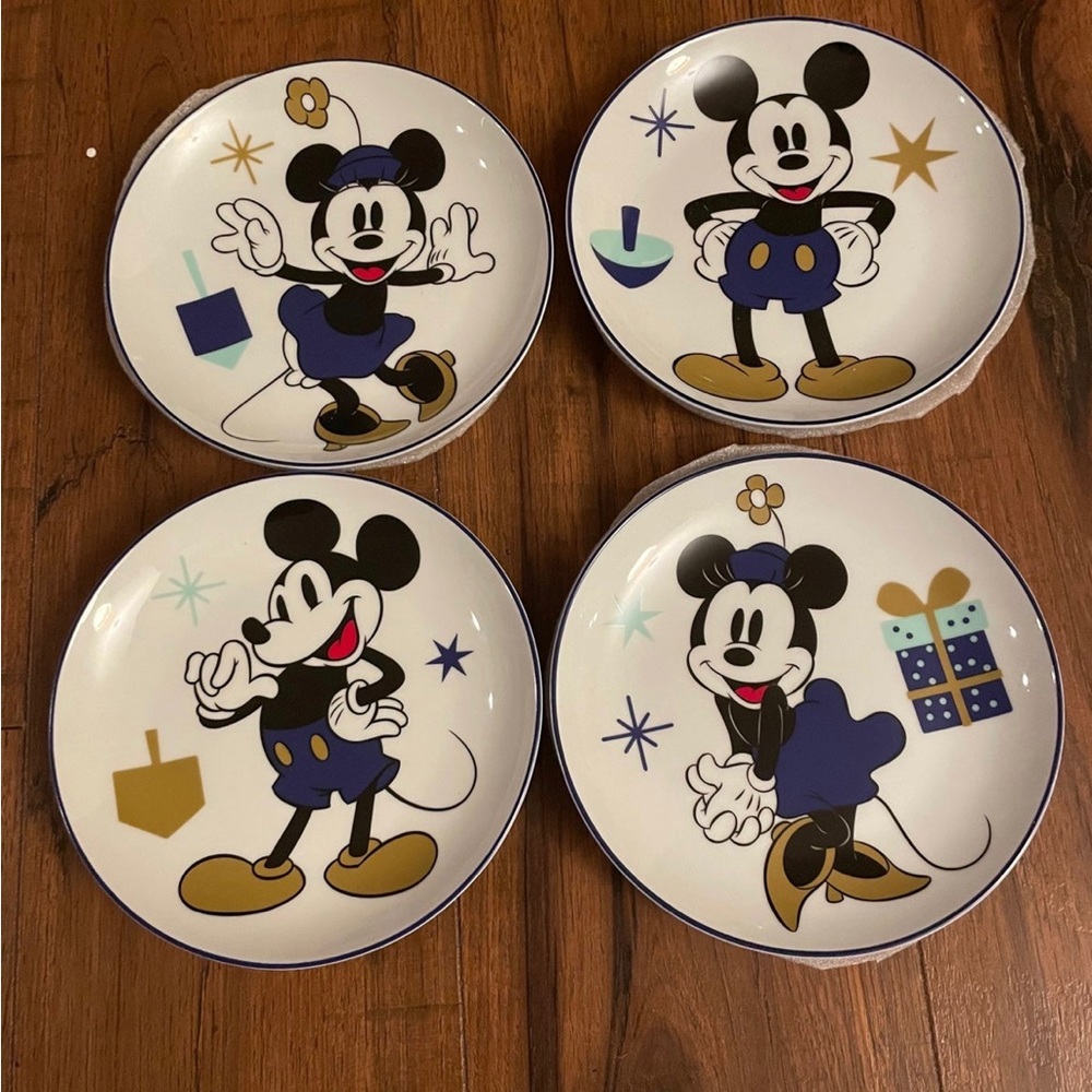 Disney Mickey and Minnie set 4 Hanukkah appetizer plates